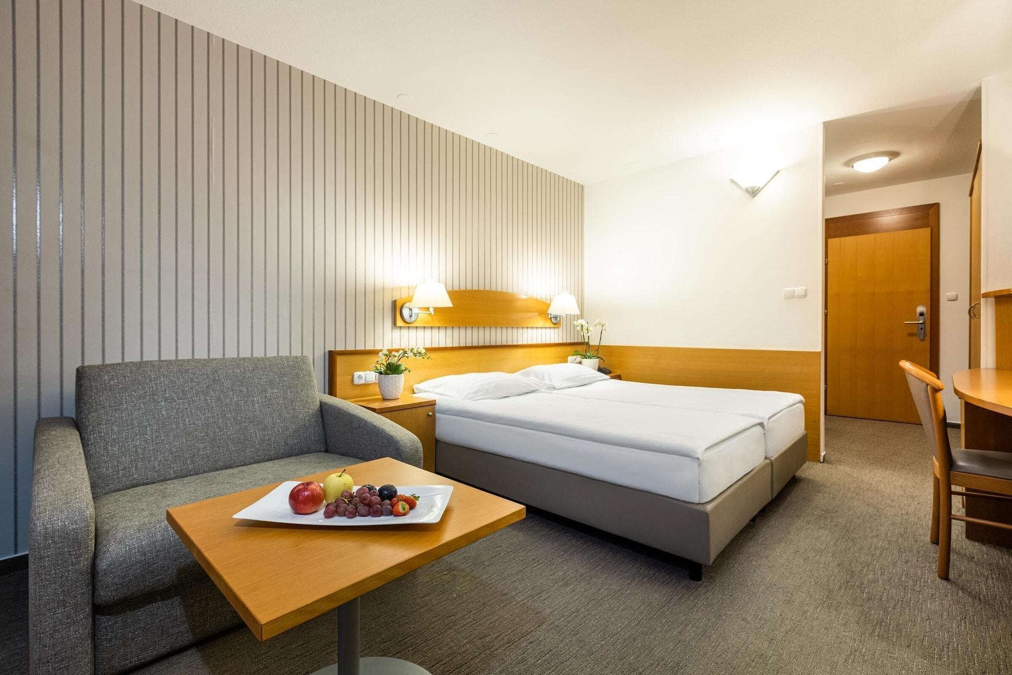Hotel Termal - Terme 3000 - Sava Hotels & Resorts Моравське Топлице Екстер'єр фото